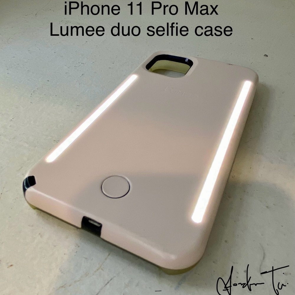 Lume 11 iPhone pro max selfie lighted case